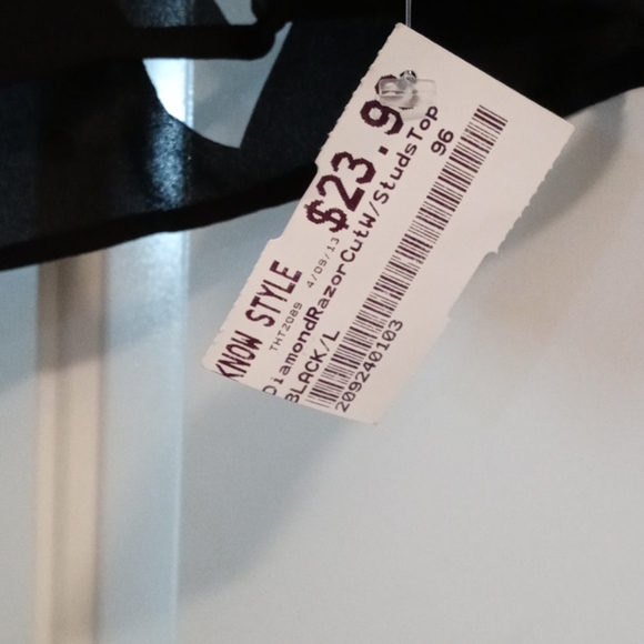 Top - Picture 3 of 3